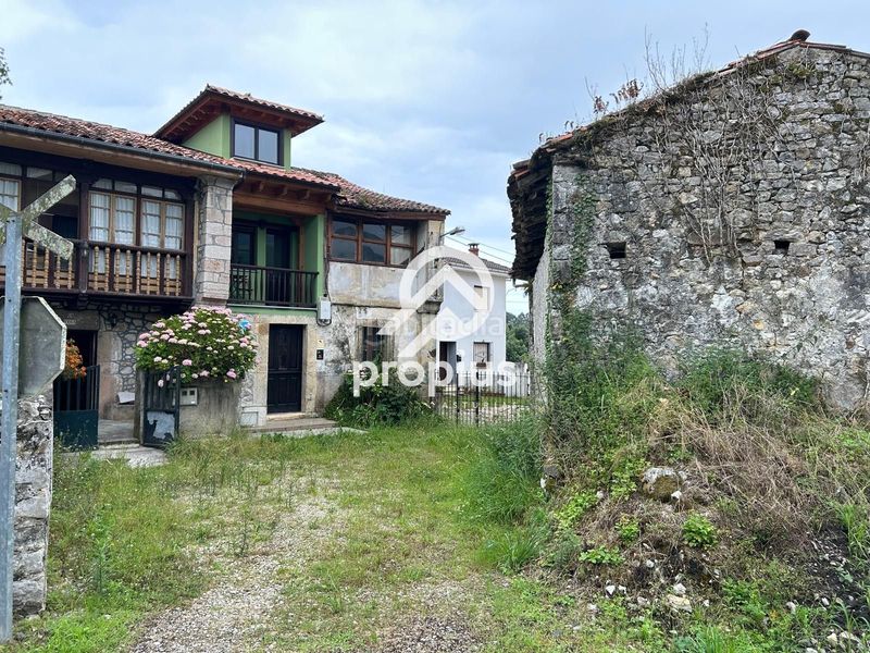 Foto 1c6c7f8b-2843-41fa-8f9d-ce203735bcc5. Casa adossada amb calefacció aparcament a Cué-San Roque-Andrín Llanes