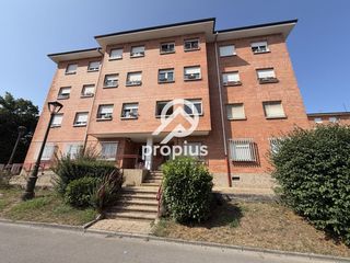 Appartement  Quintana de la. Piso de 4 dormitorios en posada de llanera