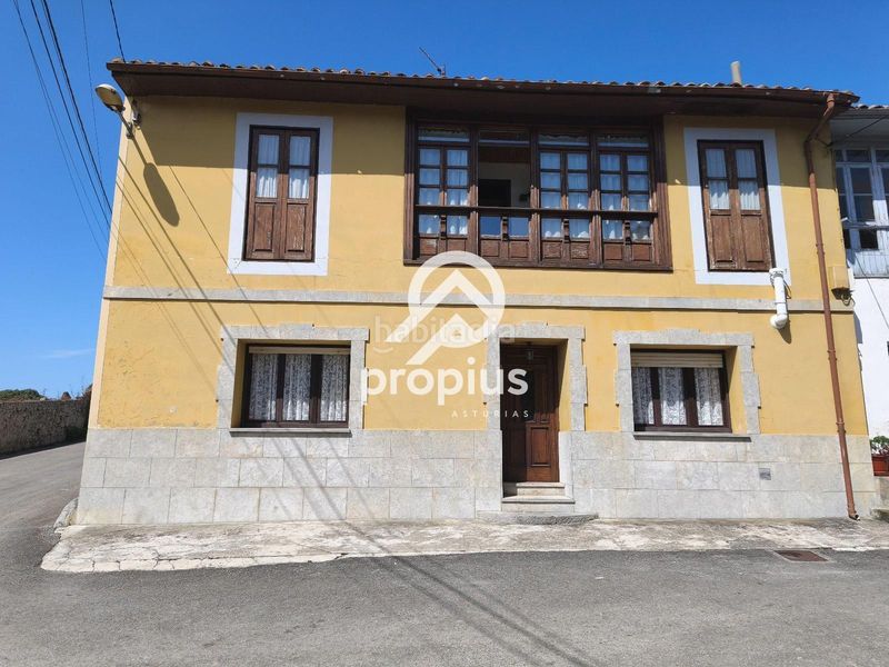 Foto 3972338f-cbe5-4d5f-82de-55af292662ec. Casa amb calefacció aparcament a Celorio-Poó-Parres Llanes