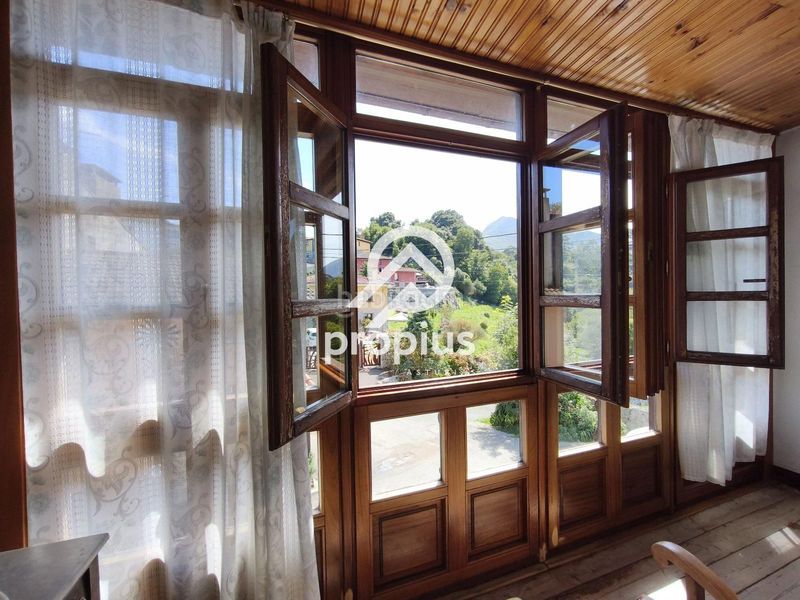 Foto ffe9860a-2368-47dc-b048-85a6bfc70660. Casa amb calefacció aparcament a Celorio-Poó-Parres Llanes