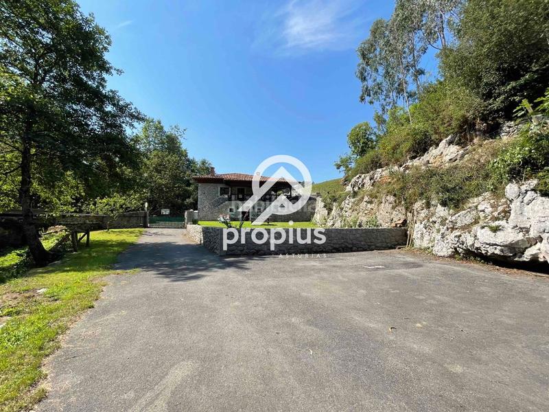 Foto 4f9b2ed7-478d-44c1-a4b5-6cd2e5c9e99c. Chalet con riscaldamento parcheggio in Pría-Nueva-Hontoria-Naves Llanes