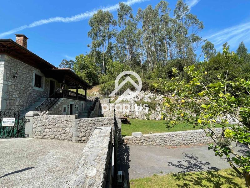 Foto 53682127-b2c8-4815-832f-b715335d976b. Chalet con riscaldamento parcheggio in Pría-Nueva-Hontoria-Naves Llanes