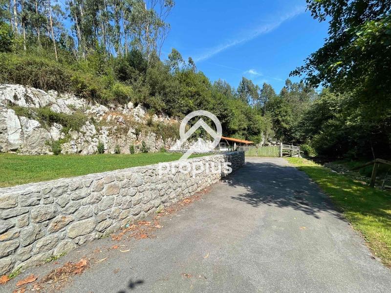 Foto 8374b46e-8352-4122-9add-3dcc2871cf24. Chalet con riscaldamento parcheggio in Pría-Nueva-Hontoria-Naves Llanes