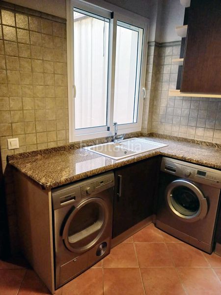Foto be4e6b16-77d8-450e-9671-a277367b8514. Edificio in Centro Urbano Dénia