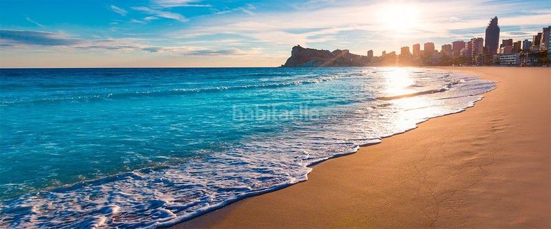 Foto ab5d65b3-7cab-461a-b6e6-badd9d8bf3f3. Xalet amb calefacció aparcament a Playa Poniente Benidorm