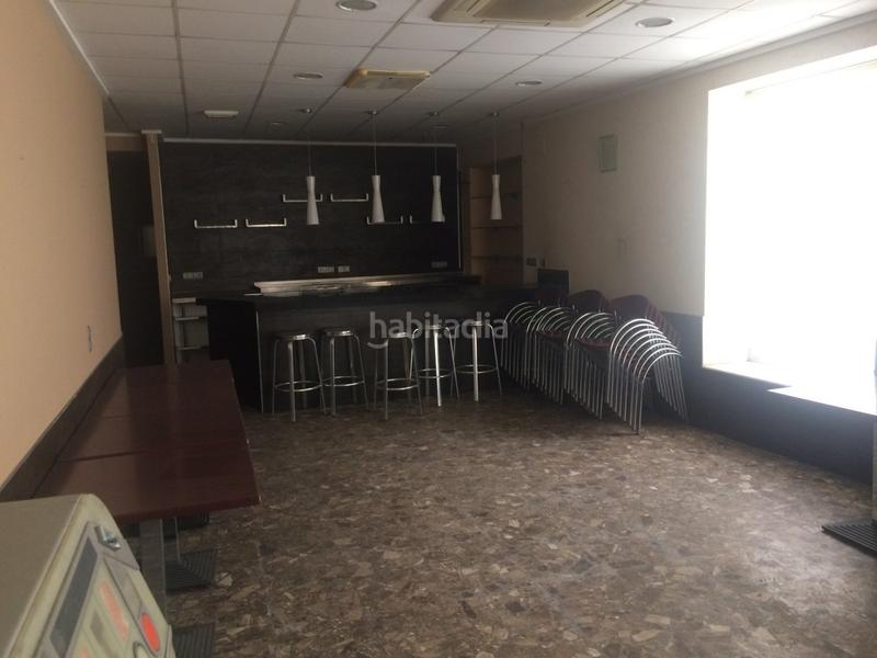Foto c6b2c341-8568-4786-a7a8-042f004ffa17. Edificio in Oliva pueblo Oliva