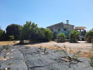 Masia a Ondara. Finca rústica con siete apartamentos independientes