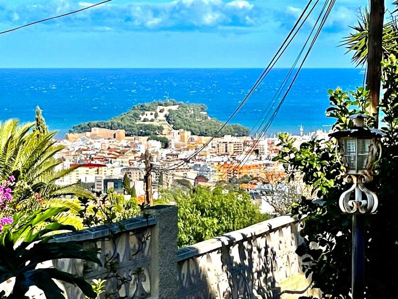 Foto ababc65f-667d-497e-90ea-42f9576f40e1. Chalet fantástico chalet con vistas al mar en La Pedrera-Vessanes Dénia