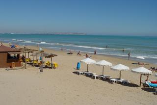 Local Comercial en Pinedo. Camping en primera línea de playa