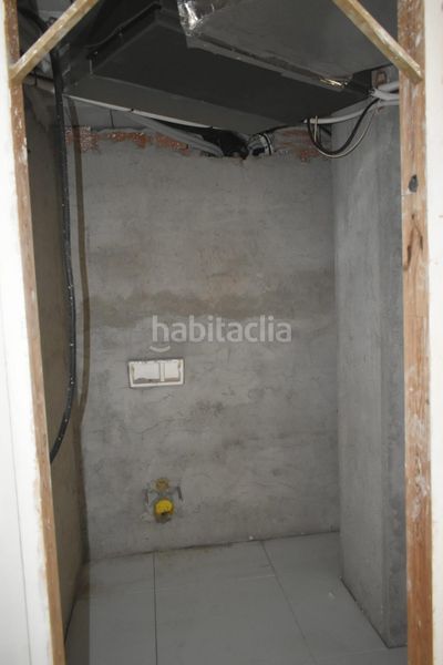 Foto b6638d19-644c-4bfd-9e51-95a94f1649cb. Local comercial a Pego
