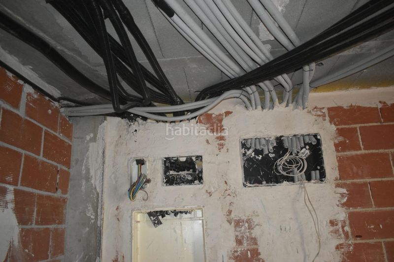 Foto f12b3168-74e9-4842-94b7-a5fc6d1805b2. Local comercial a Pego