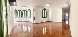 Local commercial à Les Bovetes - La Felicidad. Local comercial situado en las marinas, sobre el km 4