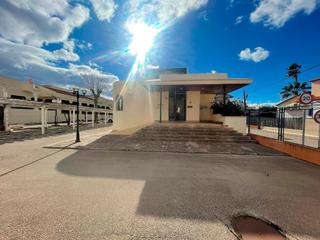 Local Comercial en Les Bovetes - La Felicidad