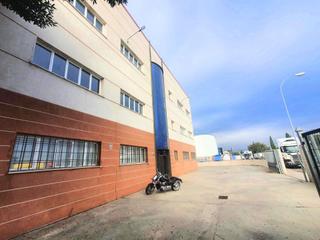 Nave industrial en Los Olivos-Los Ángeles. Amplia nave industrial en venta en getafe