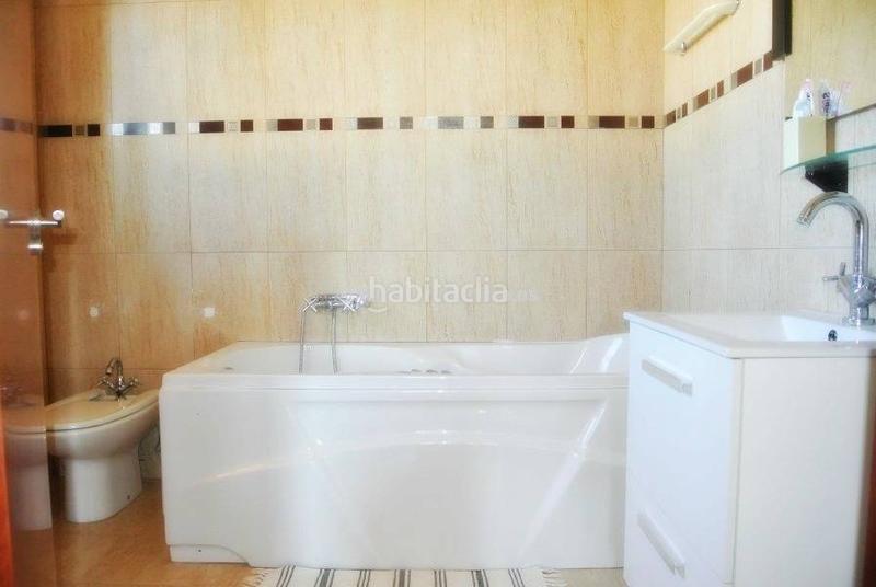 Foto b7092490-64fb-41ba-8c14-0a5ff0ef9f92. Chalet con riscaldamento parcheggio piscina in L'Almadrava - L'Estanyó Dénia