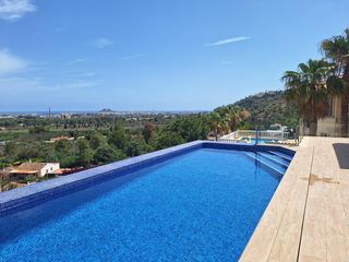 Xalet a La Pedrera-Vessanes. Impresionante villa situada en la codiciada zona de marquesa vi