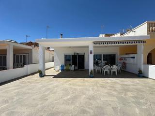 Chalet en Miramar. Chalet en primera línea de playa en miramar