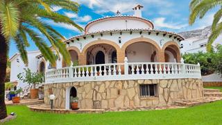 Xalet a El Montgó. Chalet reformado en zona baja del montgó