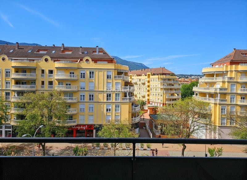 Foto af8bf424-22e3-4d30-a6a5-ee74db0fcf0a. Appartamento in avenida avenida de juan chabas 3 in Dénia