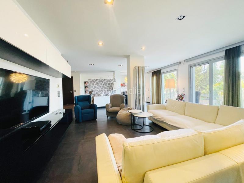 Foto 224ecfbc-dcf3-4bc9-b2c1-789dddfdea06. Chalet con riscaldamento parcheggio piscina in El Montgó Dénia