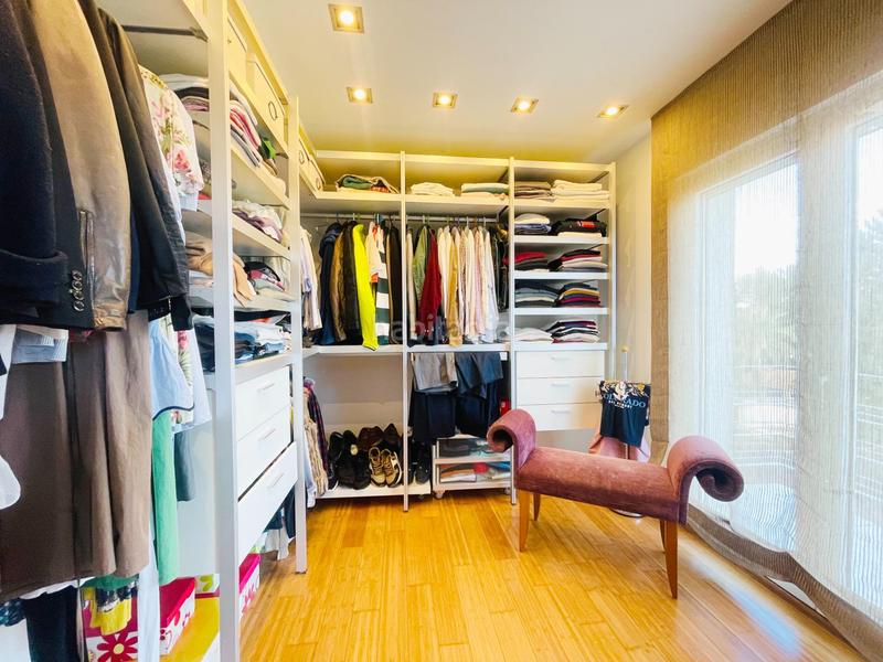 Foto b61a73c6-1b09-462f-8cc5-aa808f823cde. Chalet con riscaldamento parcheggio piscina in El Montgó Dénia