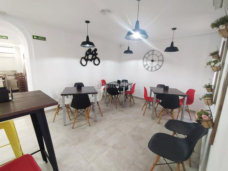 Foto db67c323-f980-483b-bc1a-23a62ca8c6fa. Alquiler local comercial se alquila barrestaurante en excelente ubicación en Dénia