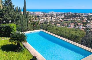 Chalet à El Montgó. Exclusiva villa mediterránea en el montgó  proyecto de reforma a