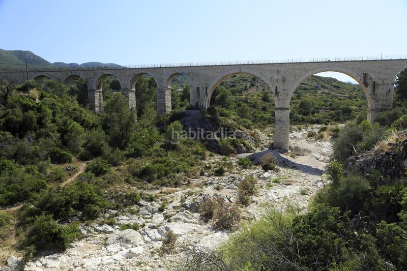 Foto 4b9ad88b-2952-4bd2-922a-7f1a5ee57336. Terreno residencial parcela con vistas al montgó en Gata de Gorgos