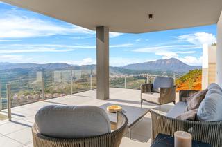 Chalet en Cumbre del Sol. Villa de obra nueva en cumbres del sol