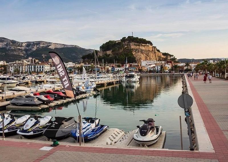 Foto ba063a5f-2388-4951-9318-9be8b95de39e. Piso excepcional piso con gran terraza cerca del club náutico en Dénia