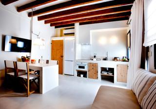Location Mas à Centro Urbano. Dúplex de lujo en casa de pueblo ibicenca en dénia