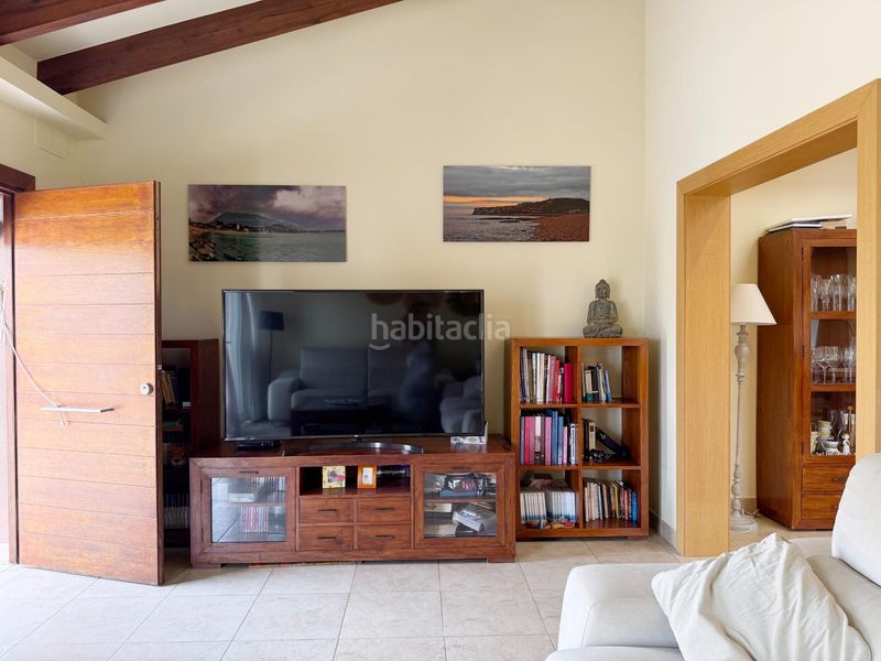 Foto 177c1d60-e5cf-4773-ba37-54945fea6754. Xalet amb aparcament piscina a El Montgó Dénia