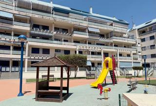 Lloguer Apartament a El Puerto. Alquiler de apartamento en urbanización exclusiva junto al mar e