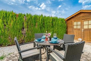 Lloguer Xalet a Les Bassetes - El Marjal. Chalet independiente en alquiler anual con piscina privada en en