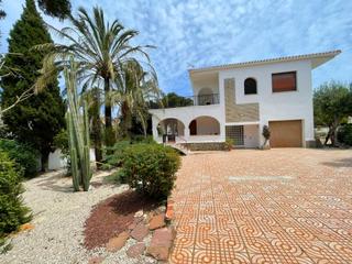 Chalet en Las Rotas / Les Rotes. Chalet reformado en las rotas con parcela de 1.700 m