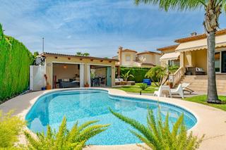 Location Chalet à Les Bovetes - La Felicidad. Alquiler anual de chalet en las marinas con piscina privada y vi