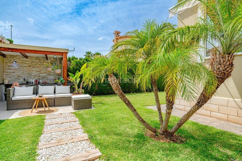 Foto c9a62425-bc1c-469a-9de8-fdc5f6ec428e. Miete chalet mit heizung parking pool in Les Bovetes - La Felicidad Dénia