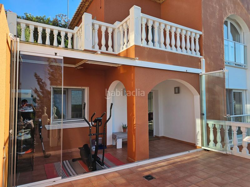 Foto 0253dc36-1724-4913-be45-ff0036beb2fb. Casa adossada amb calefacció aparcament piscina a Dénia