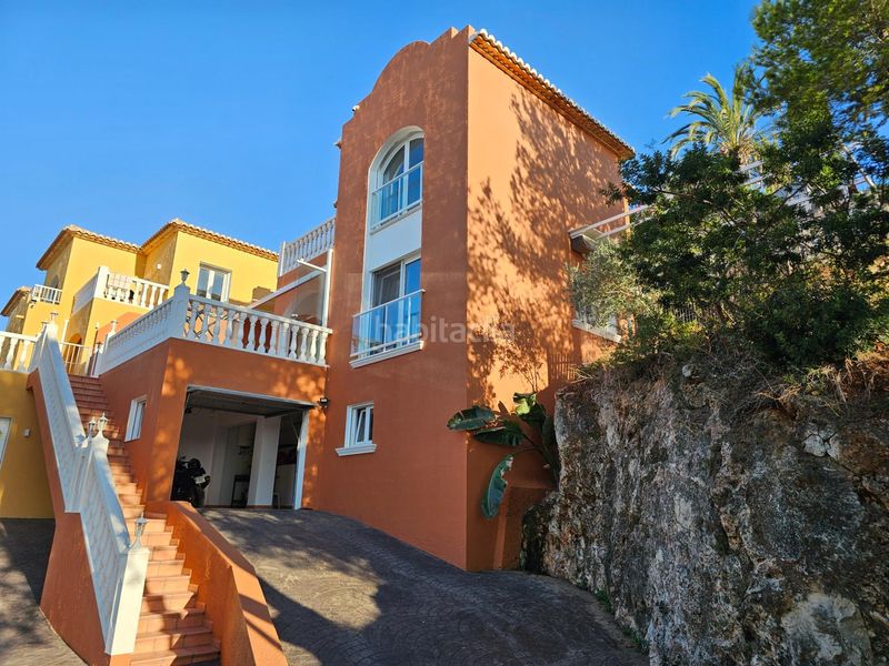Foto d5026a7c-270f-4bf2-86f1-19e1710c32aa. Casa adossada amb calefacció aparcament piscina a Dénia