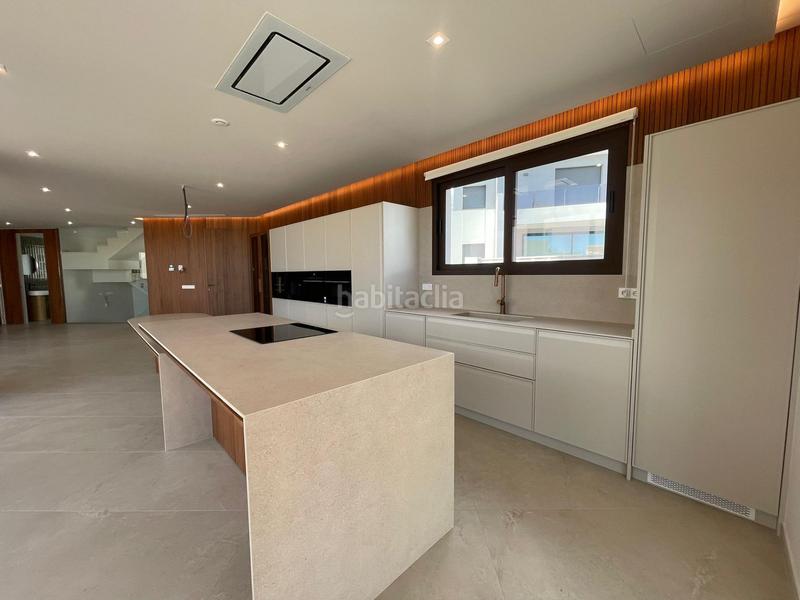 Foto 11cbfdcf-042d-4e27-88e4-efa1cfc50c04. Chalet avec parking piscine dans Marisol Park - Ortembach - Los Almendros Calp