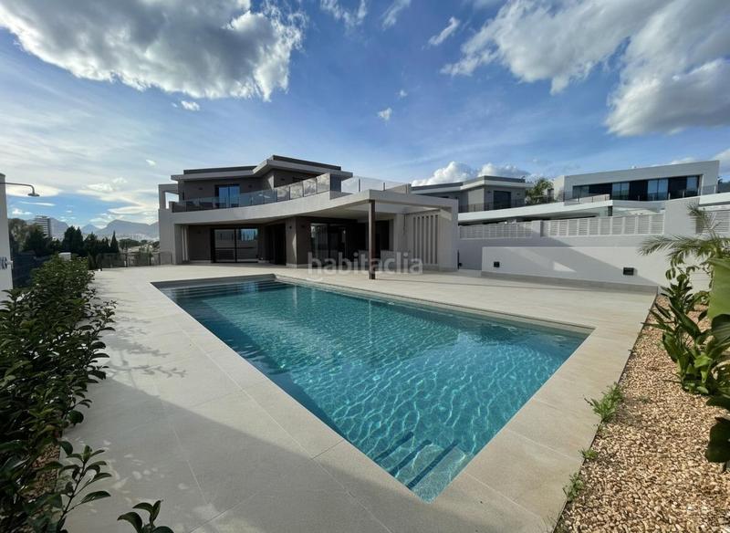 Foto a6e56b63-fb96-4622-9eb9-35358390e70e. Chalet avec parking piscine dans Marisol Park - Ortembach - Los Almendros Calp