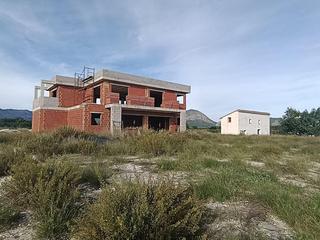 Bauernhof  Camino de les plantades 1. Dos viviendas para reformar con gran parcela en venta en benidol