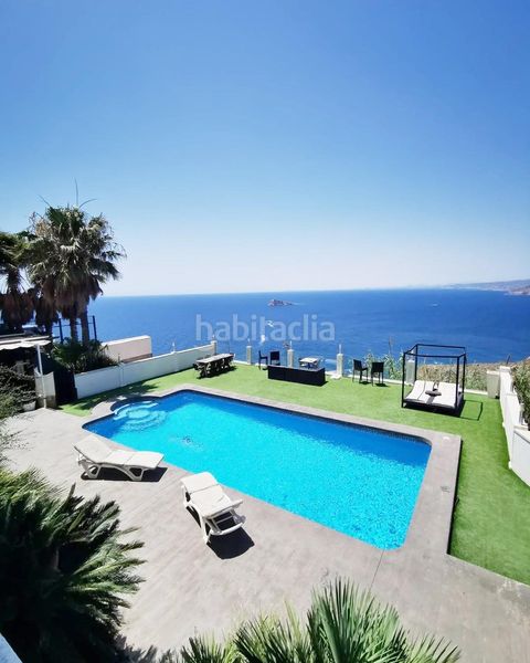 Foto eb552269-0c8e-4993-abd3-b6617c45f9b8. Xalet amb calefacció aparcament piscina a Sierra Helada Benidorm