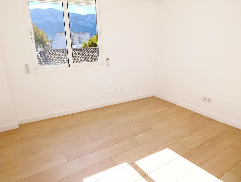 Foto e7abc5e1-ecdf-474f-b74a-270ce9a43131. Rent penthouse with heating in Centro Urbano Dénia