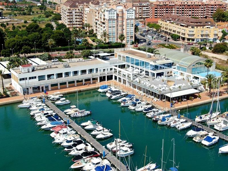 Foto e8a1edff-6402-4a1c-9d6f-3659c7418a9c. Chalet con riscaldamento parcheggio piscina in El Montgó Dénia