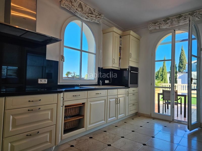 Foto b184d475-aae7-48e0-b66c-8783e47ab035. Xalet amb aparcament piscina a Pedreguer