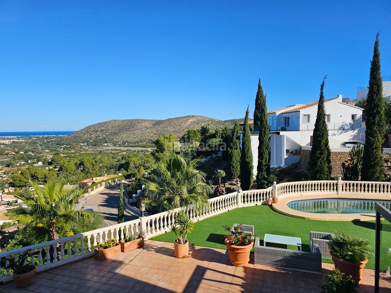 Foto e7881bb5-f5f0-4df9-81dd-483de9551ee7. Xalet amb aparcament piscina a Pedreguer