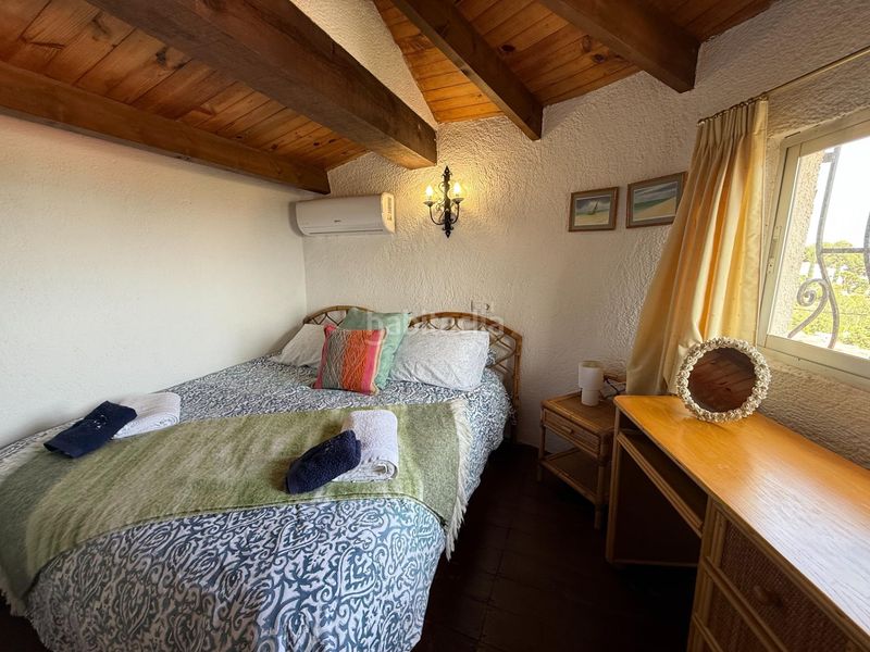 Foto 3b69a1f1-a2af-44c7-9552-1bd26fc0c49d. Xalet amb aparcament piscina a La Pedrera-Vessanes Dénia