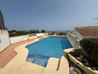 Xalet a La Pedrera-Vessanes. Encantador chalet en el montgó con vistas mar
