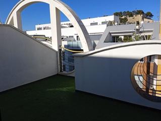 Location Attique à Centro Urbano. Alquiler anual de moderno ático dúplex  en pleno centro de la ci